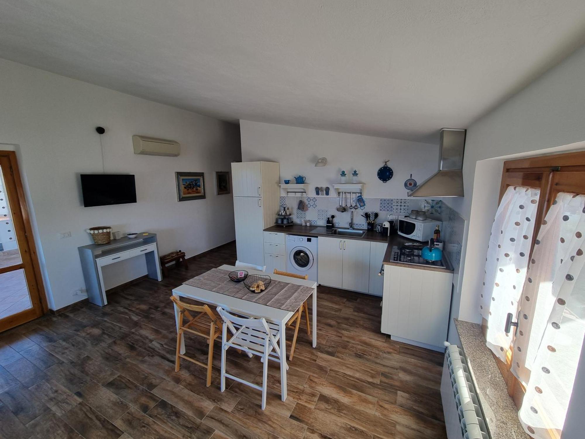 Blue House By Perry-holiday Apartment Gioiosa Marea